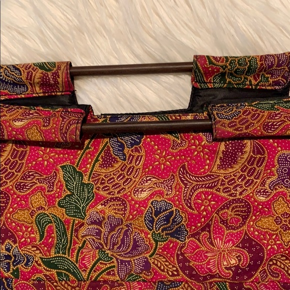 Floral Wooden Handle Clutch - Picture 2 of 6